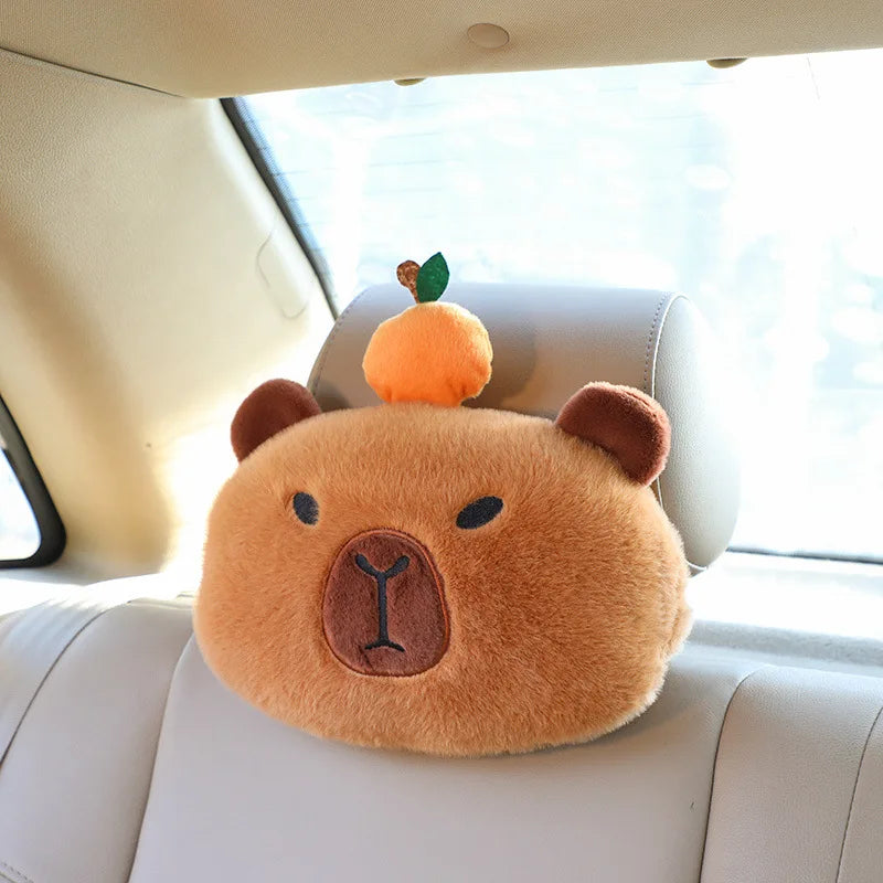 Kit Accessoires Auto Peluche Capybara – Repose-Tête, Protège-Ceinture & Boîte Mouchoirs