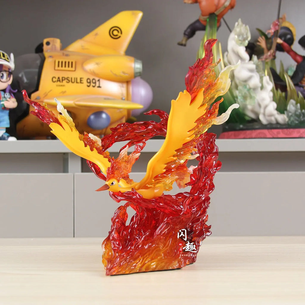 Figurine dynamique de Sulfura s'élevant sur un socle de flammes incandescentes translucides