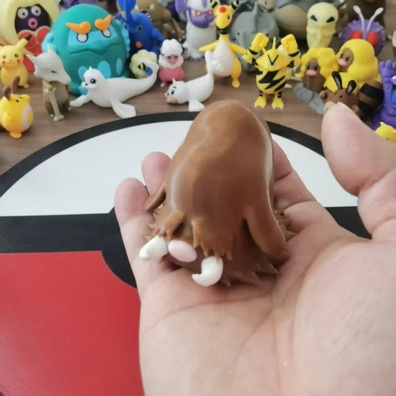 Figurine Pokémon de Mammochon, idéale pour compléter votre collection de Pokémon de type Glace et Sol.