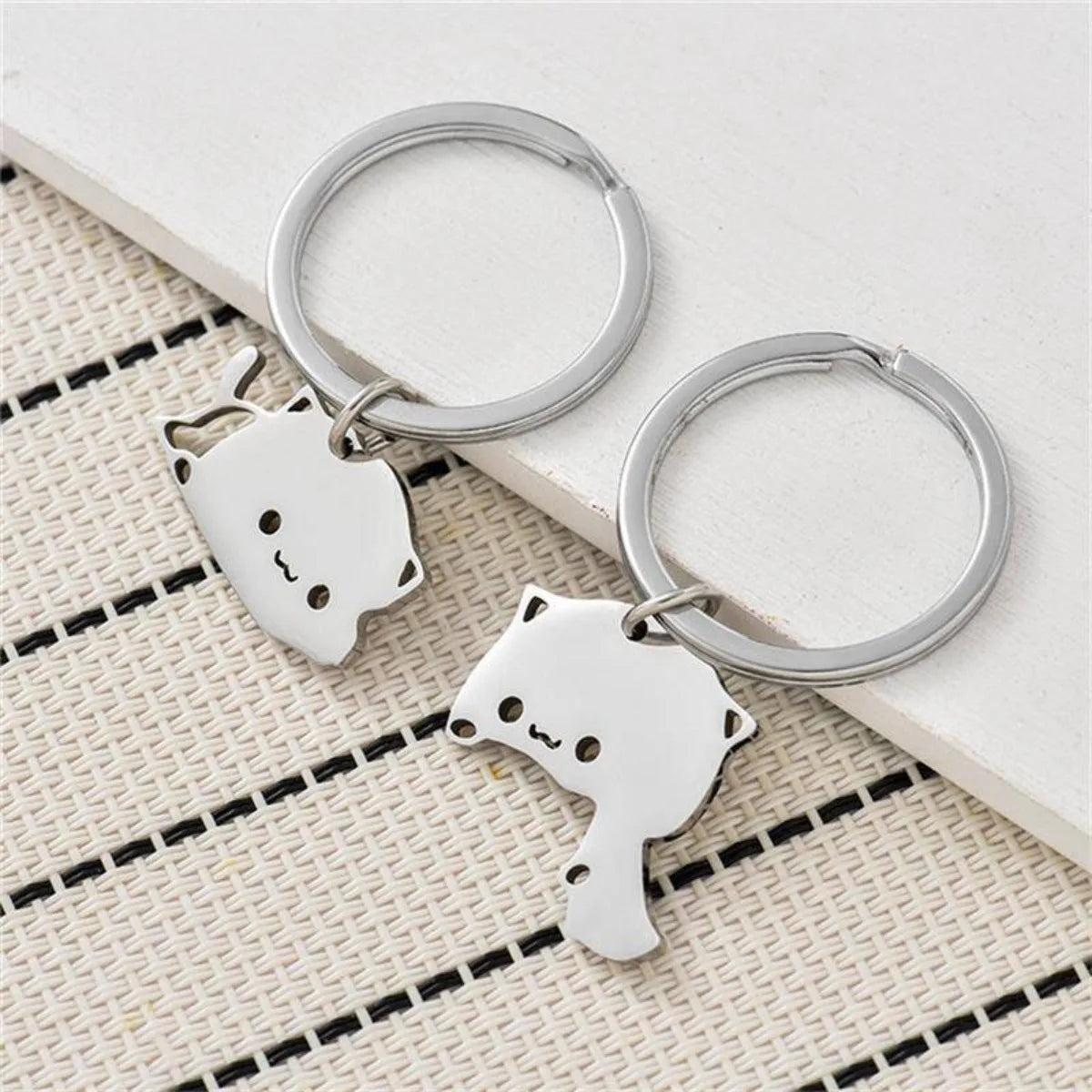 Duo Porte-Clés Chats Métal Aimantés – Pendentif Encastrable Couple & Amitié