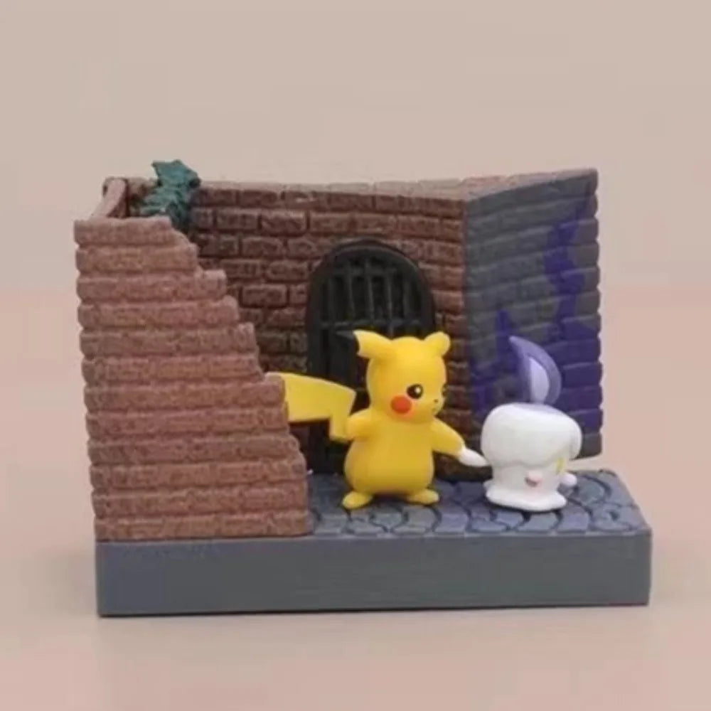 Lot de mini-figurines Pokémon variées présentées sur de petits socles thématiques d'environnement urbain et de ruelle nocturne