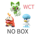 Sélection de figurines Pokémon variées incluant des Pokémon emblématiques, des formes de Teracristal et des dresseurs.