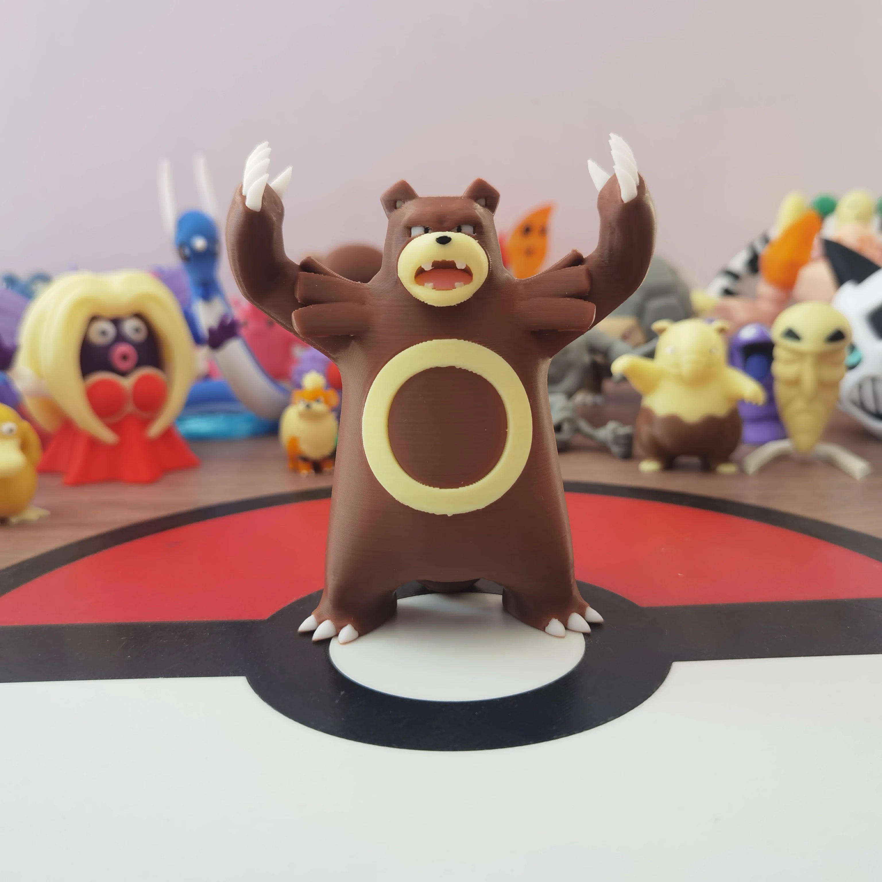 Figurines Pokémon de la ligne évolutive de Teddiursa, Ursaring et Ursaking (Hisui).