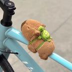 Bracelet Peluche Capybara Claque – Doudou Poignet & Accroche Voiture Tortue