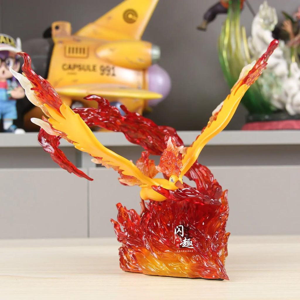 Figurine dynamique de Sulfura s'élevant sur un socle de flammes incandescentes translucides