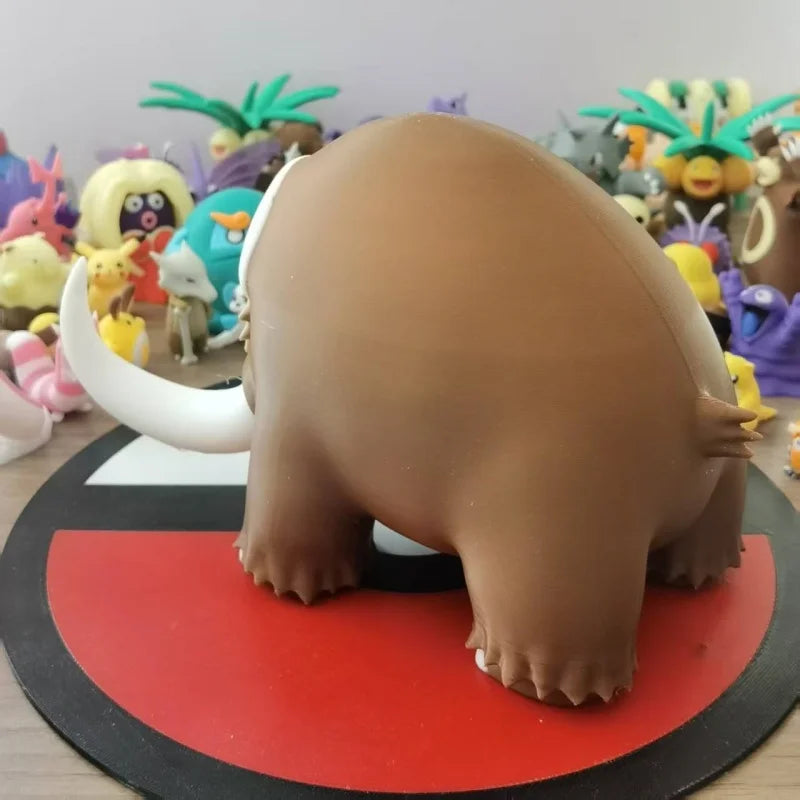 Figurine Pokémon de Mammochon, idéale pour compléter votre collection de Pokémon de type Glace et Sol.