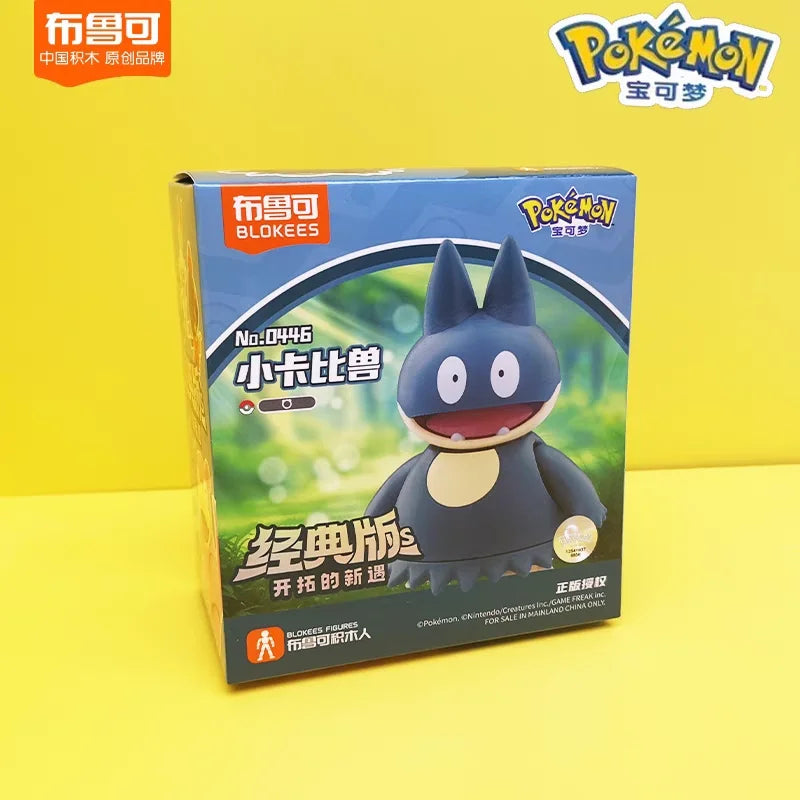 Figurines Pokémon sur socles thématiques représentants divers Pokémon populaires dans leur environnement