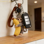 Porte-Clés Singe Tricoté avec Banane – Pendentif Crochet Fait Main Kawaii