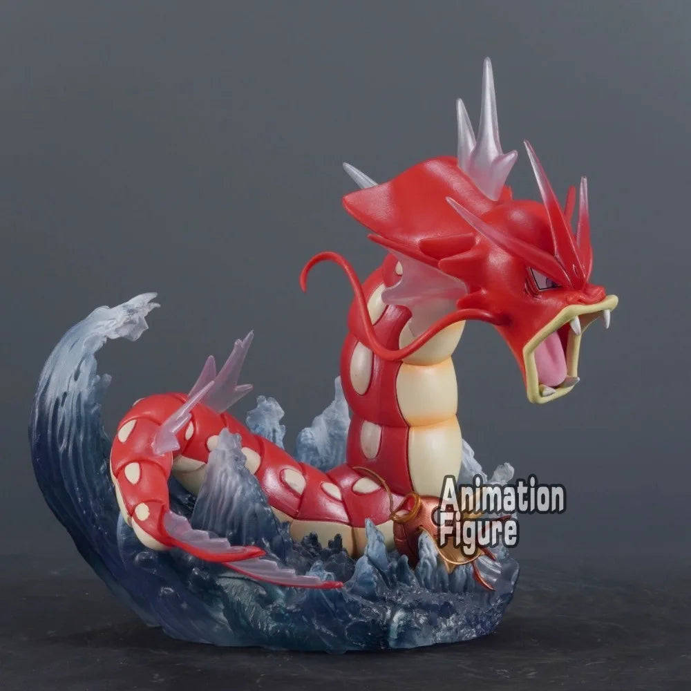 Imposante figurine diorama représentant le redoutable Léviator surgi des eaux.