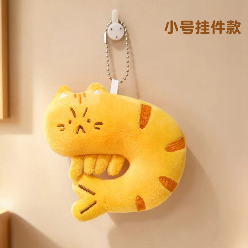 Peluche Chat Incurvée Forme crevette – Coussin de Nuque Moelleux Animaux