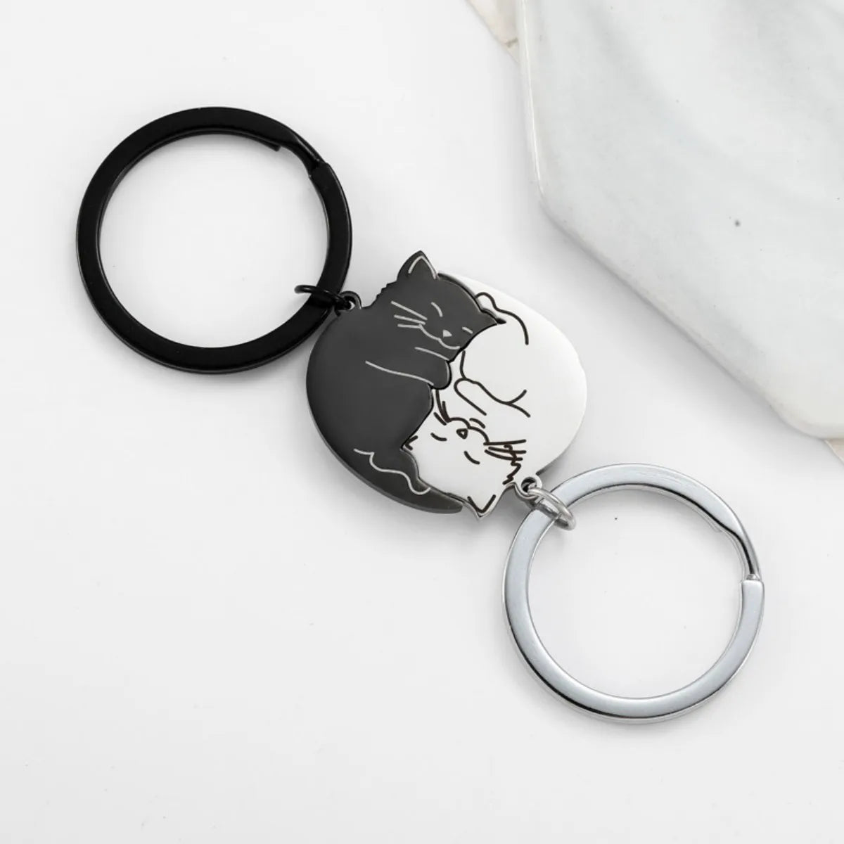 Duo Porte-Clés Chats Yin Yang Noir & Blanc – Pendentif Couple & Équilibre