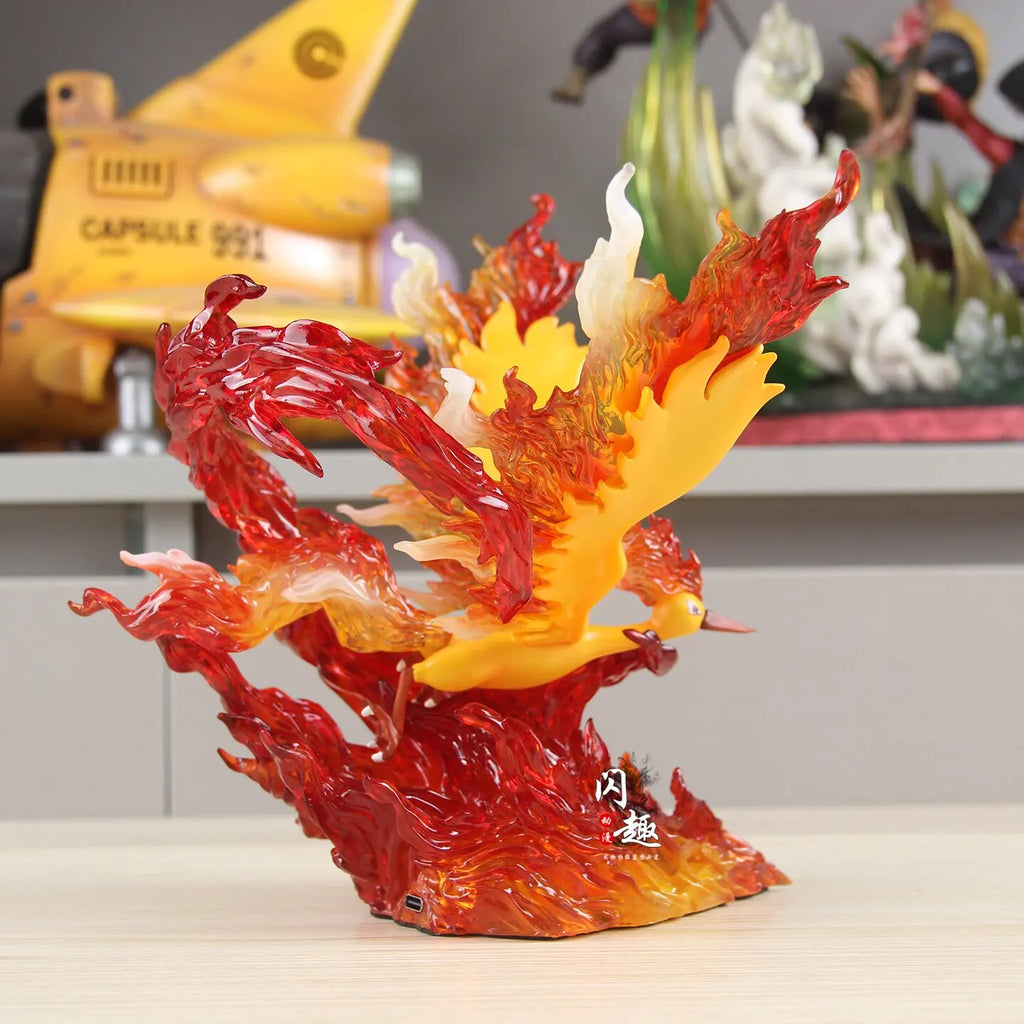 Figurine dynamique de Sulfura s'élevant sur un socle de flammes incandescentes translucides