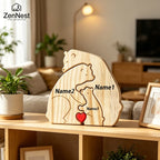 Ours, famille, bois, personnalise, prenom, gravure, coeur, puzzle, figurine, statue, decoration, maison, cadeau-anniversaire, fete-des-peres, chaleureux, cocon, sculpture.