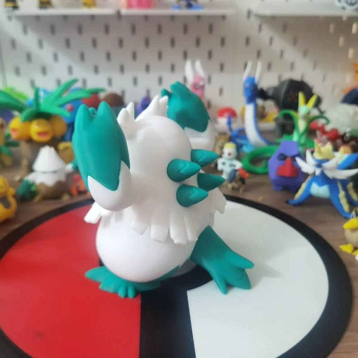 Figurines Pokémon de Blizzi, Blizzaroi et sa forme Méga-Blizzaroi.
