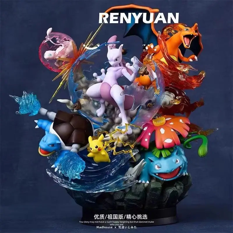Imposante statue de collection diorama représentant un affrontement épique entre Mewtwo, Dracaufeu, Tortank et Florizarre