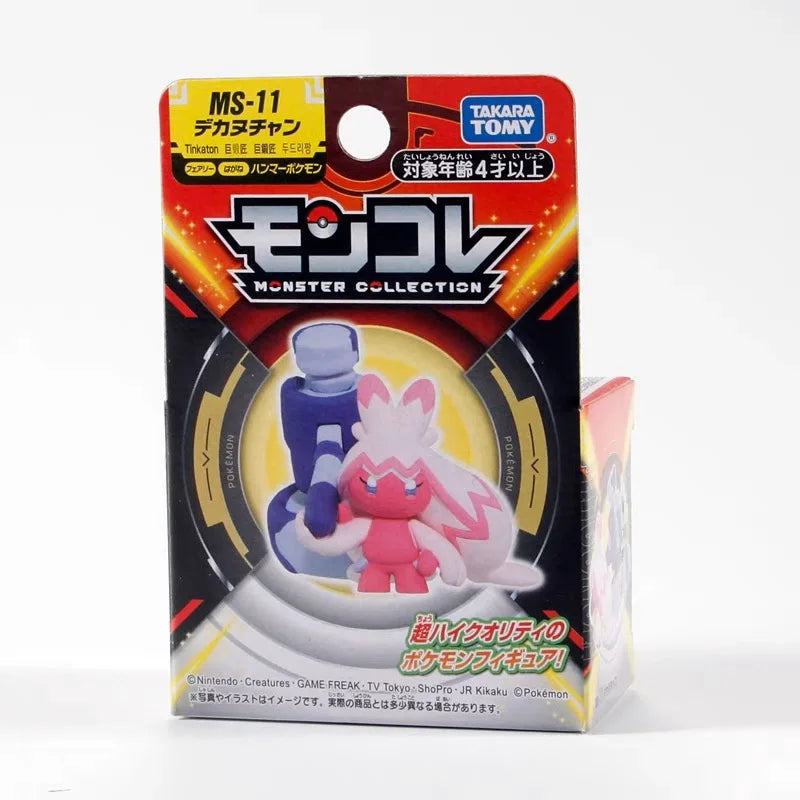 Sélection de figurines Pokémon variées incluant des Pokémon emblématiques, des formes de Teracristal et des dresseurs.