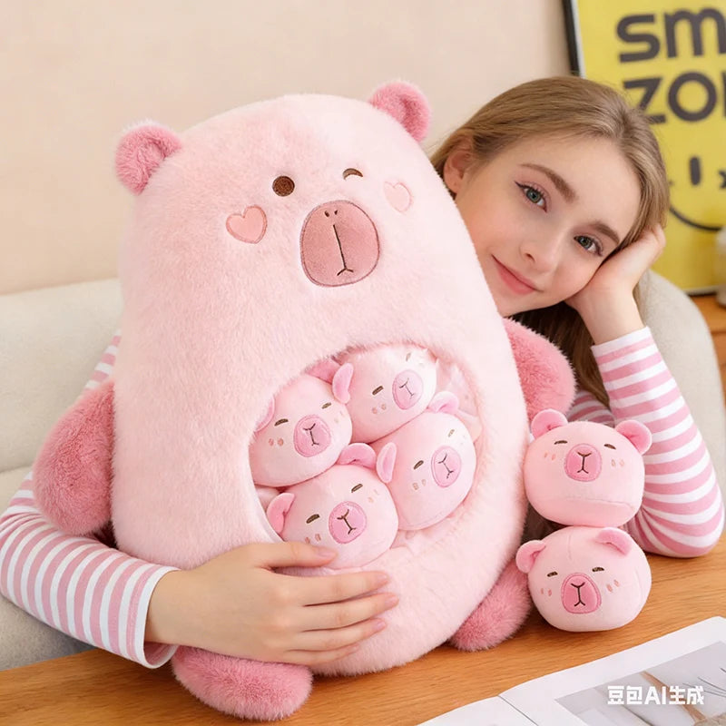 Coussin Peluche Capybara Fenêtre – Sachet Transparent Rempli de Mini Doudous